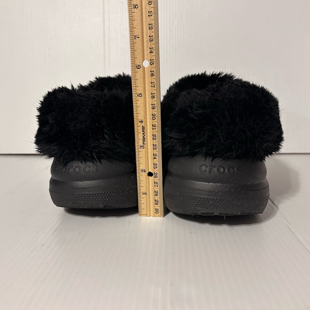 CROCS Black Fuzzy Lined Clogs - Picture 7 of 13